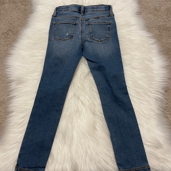 Like New! Old Navy rockstar denim jeggings 6T - Picture 4 of 6